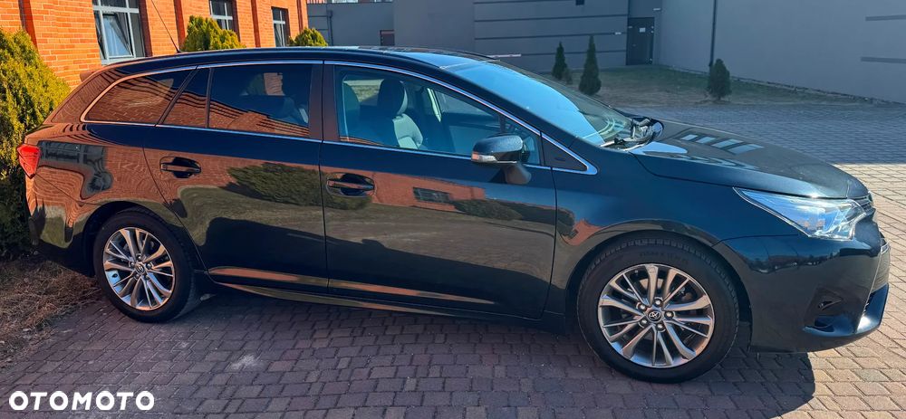 Toyota Avensis Touring Sports 1.6 D-4D Executive - 38