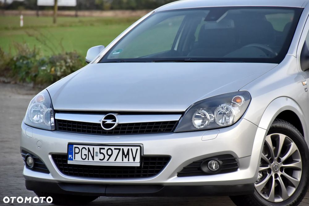 Opel Astra 1.6 Edition 111 Jahre - 1