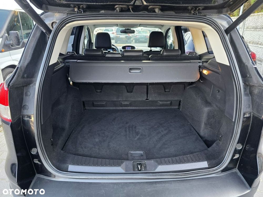 Ford Kuga - 31