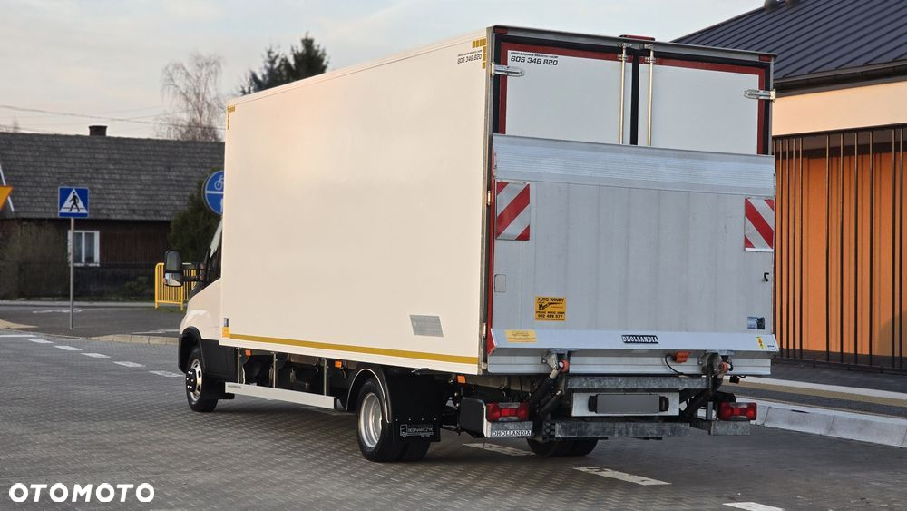 Iveco IVECO DAILY 3.0 180KM 50C18 ❗❗ ZABUDOWA IZOTERMA 12 EP / CARRIER XARIOS 500 / MROŹNIA -25 +25 GRZANIE / ZASILANIE ZEWNETRZNE /  NOWE OPONY / WINDA DHOLLANDIA 1000KG / NAVI + KAMERA COFANIA / RADAR / CHŁODNIA / SERWIS ASO / 50c15 50c18 35c18 72c18❗❗ JAK NOWY❗❗ - 15