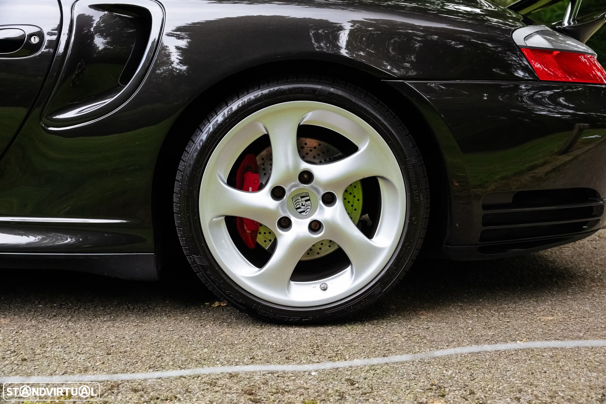 Porsche 911 (996) Turbo - 13
