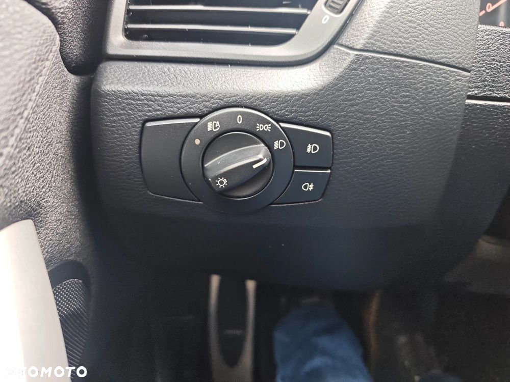 BMW X1 xDrive18d xLine - 39