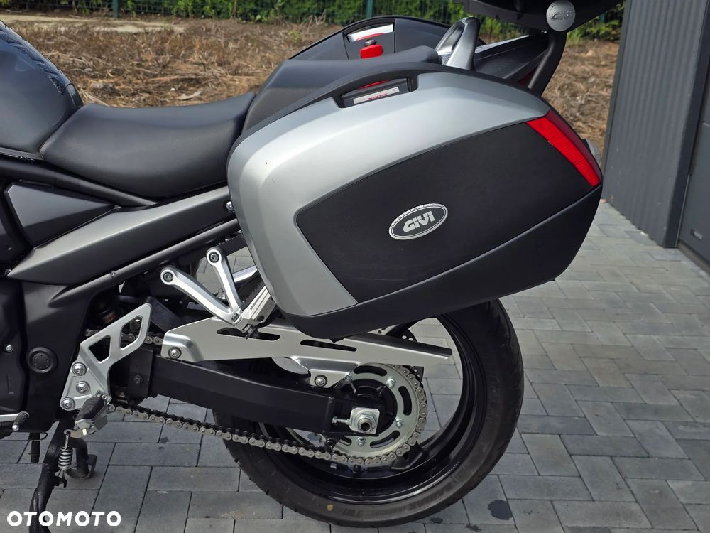 Suzuki GSX - 7