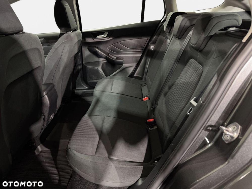 Ford Focus - 13
