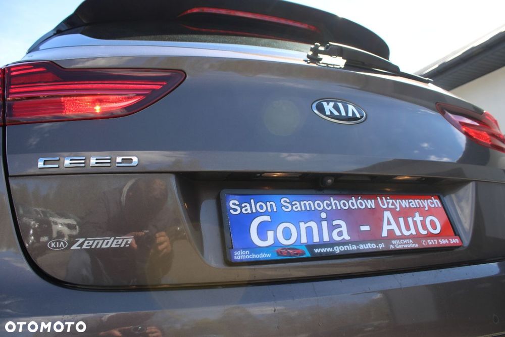 Kia Ceed - 14
