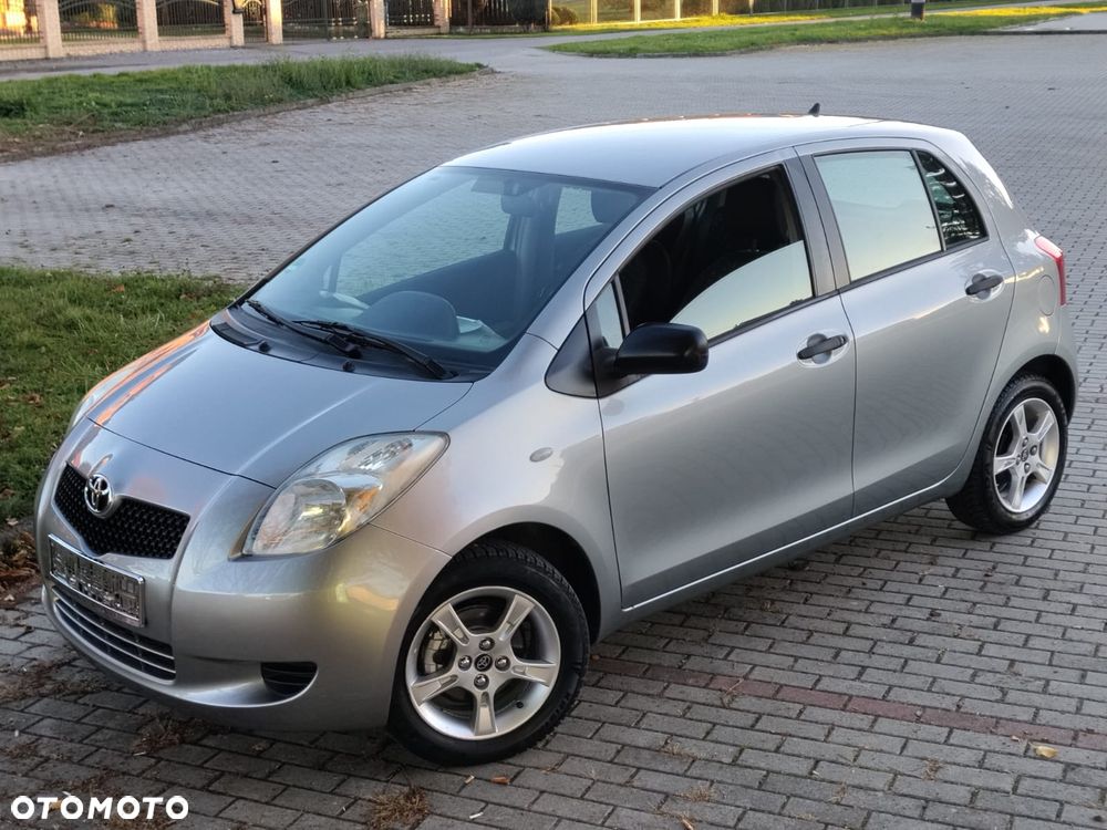 Toyota Yaris 2008 photo 2