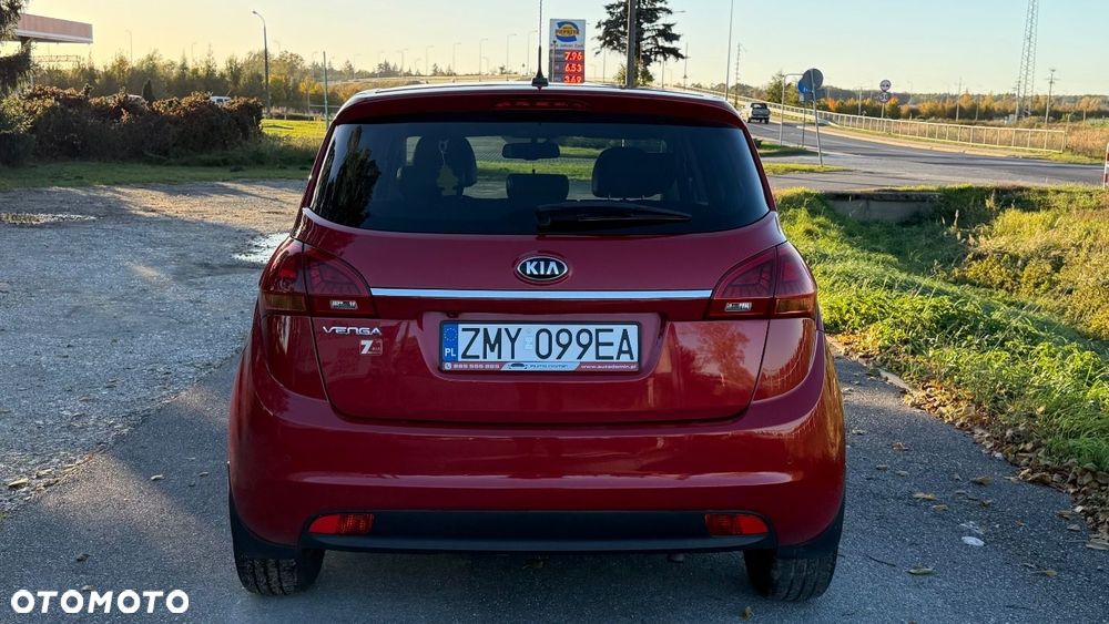 Kia Venga - 22