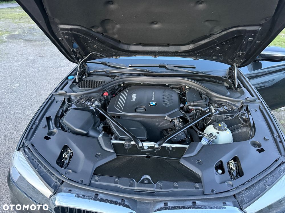 BMW Seria 5 520d M Sport Edition - 40