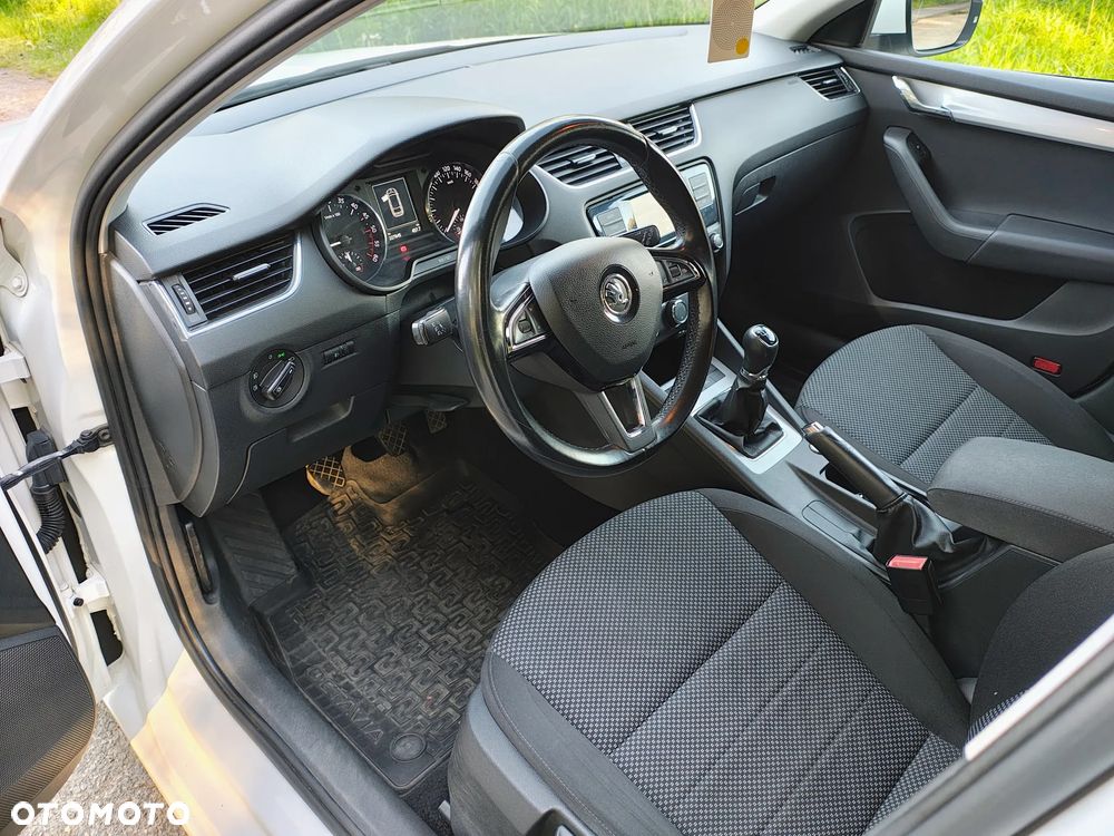 Skoda Octavia 1.6 TDI Active - 10