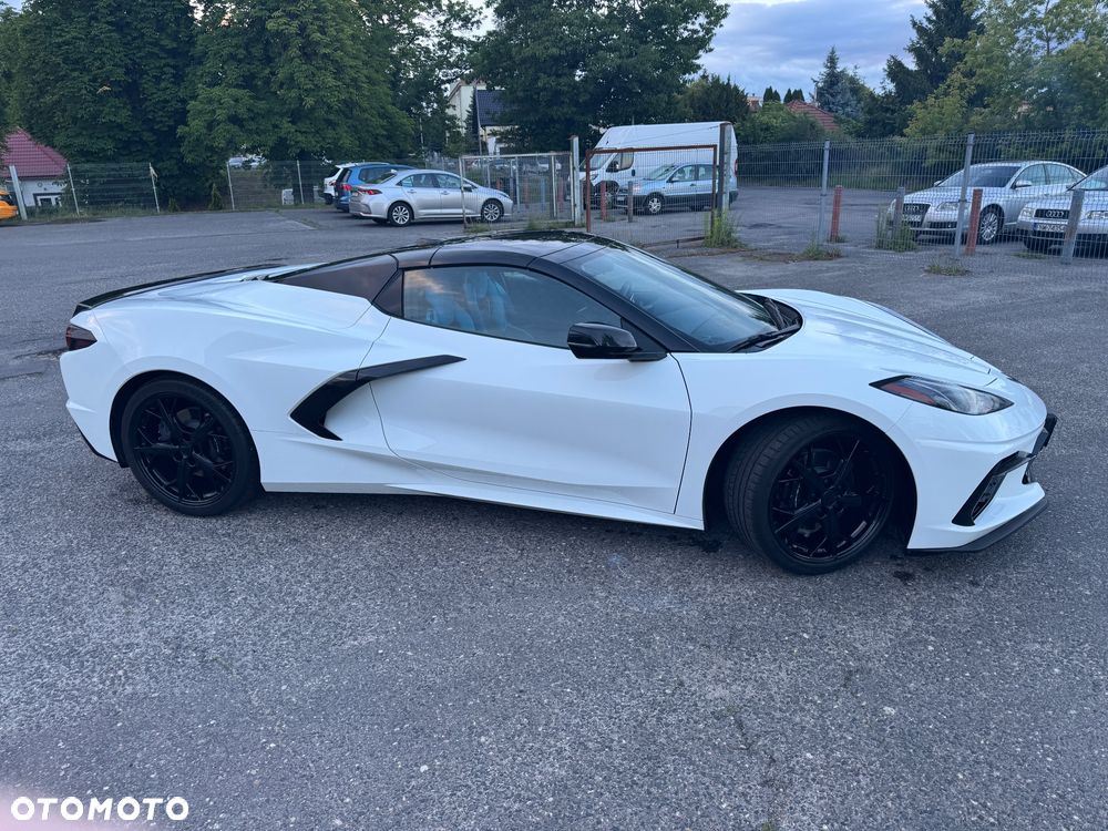 Chevrolet Corvette - 11