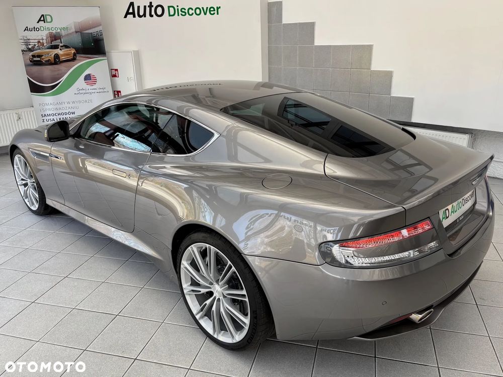 Aston Martin DB9 - 5