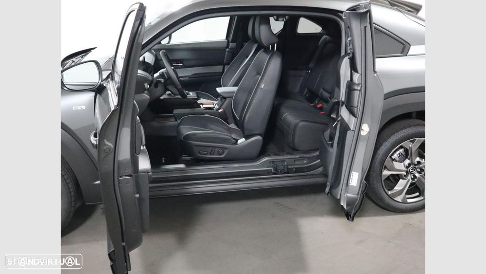 Mazda MX-30 e-SKYACTIV Makoto Urban Expression - 12