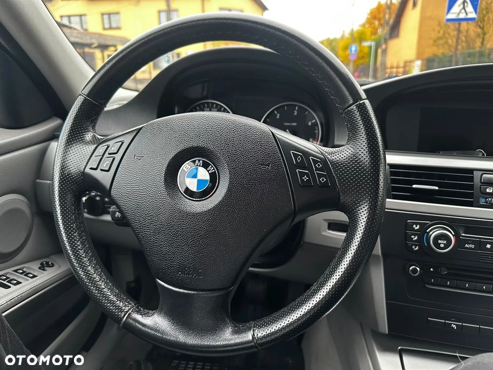 BMW Seria 3 - 28