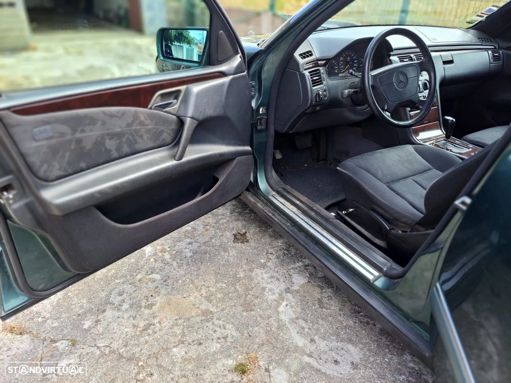 Mercedes-Benz E 300 - 10