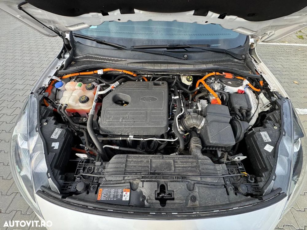 Ford Kuga 2.5 Duratec PHEV ST-LINE - 22
