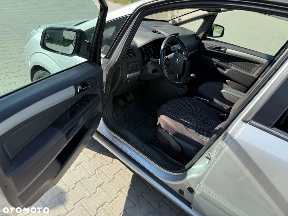 Opel Zafira 2.0 Turbo Edition - 9