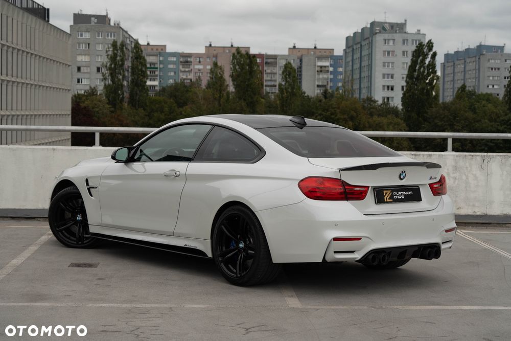 BMW M4 DKG - 3
