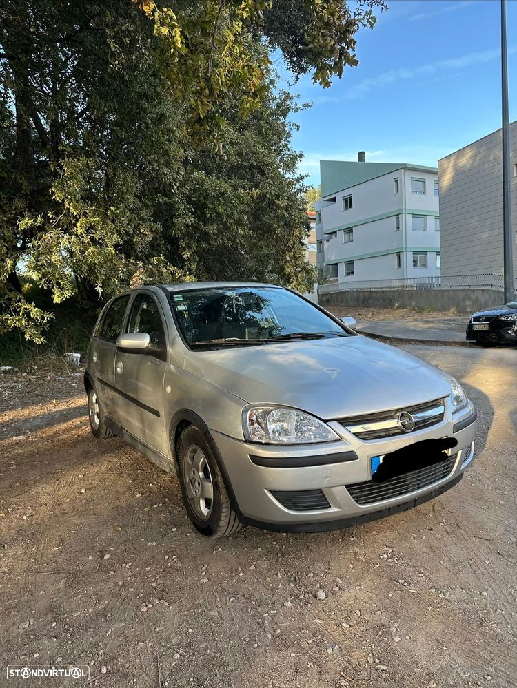 Opel Corsa 1.2 16V Essentia - 4