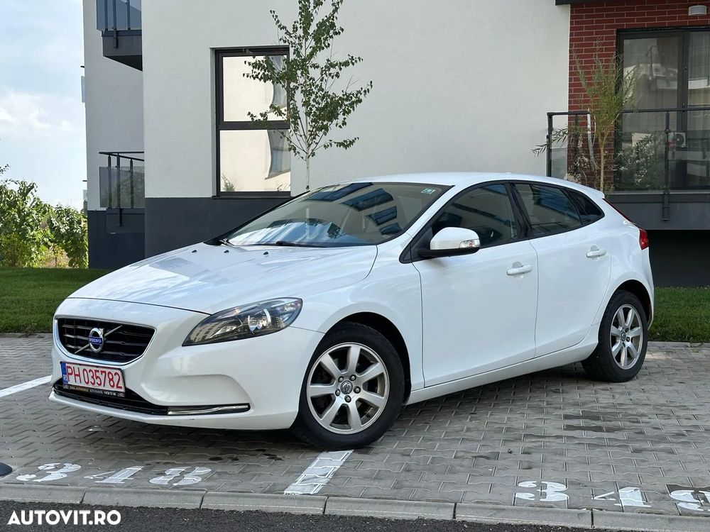 Volvo V40 Cross Country D2 Momentum - 1
