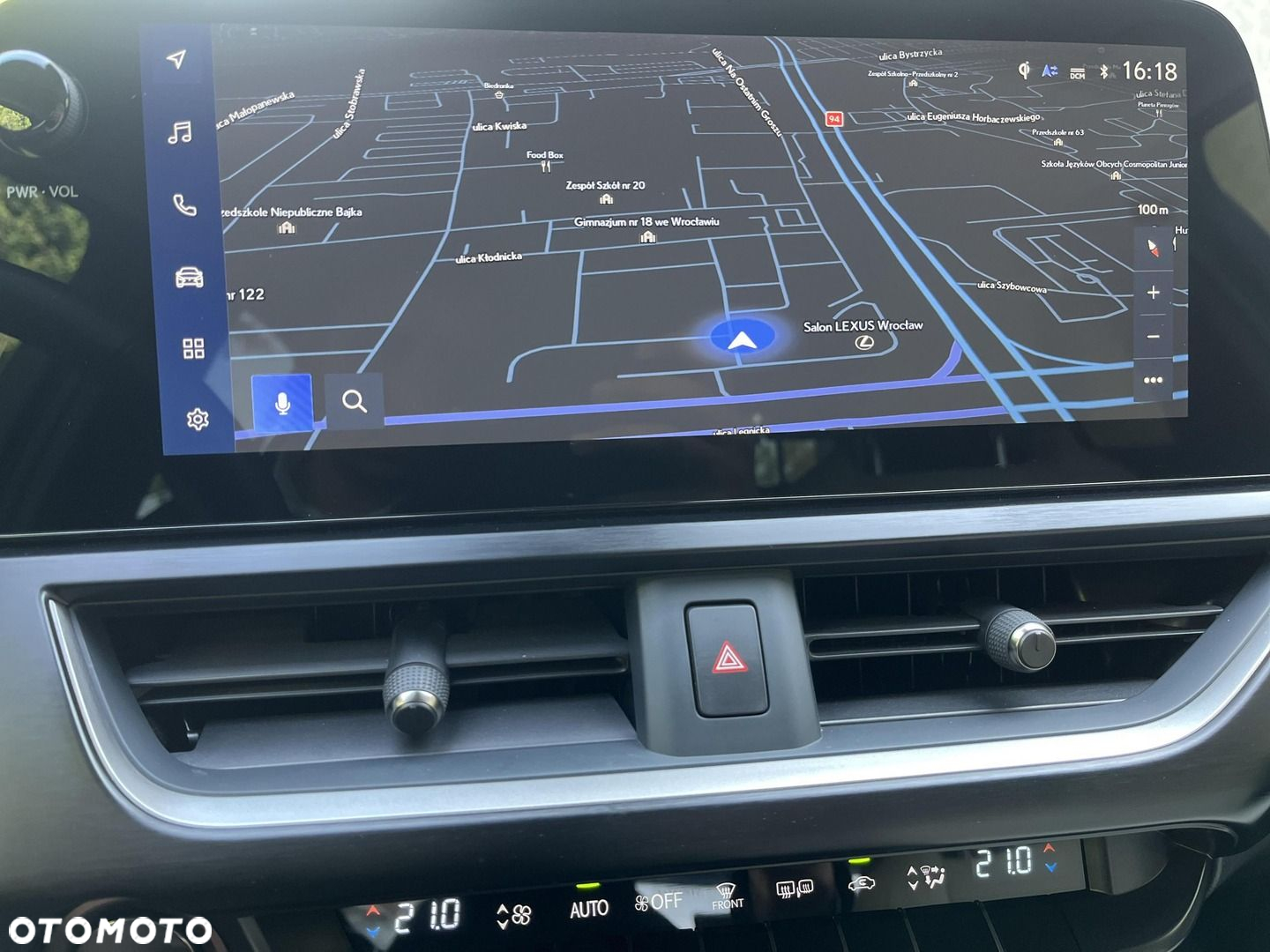 Lexus UX - 18
