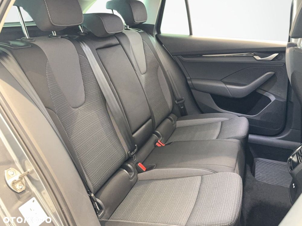 Skoda Octavia 2.0 TDI Selection DSG - 17