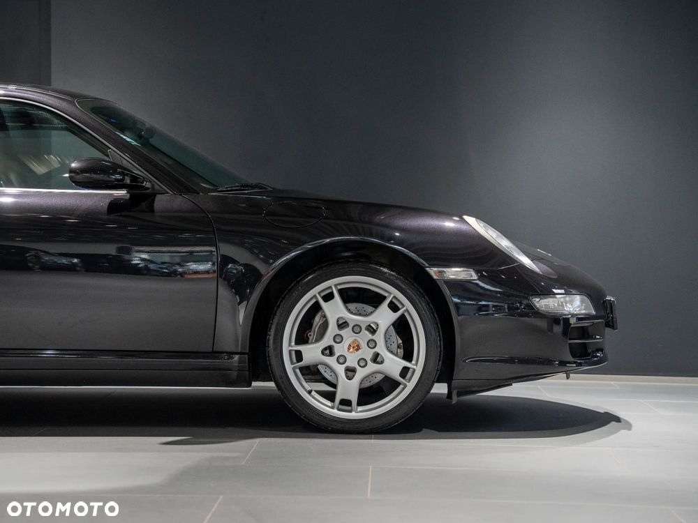 Porsche 911 Carrera 4 Tiptronic S - 13