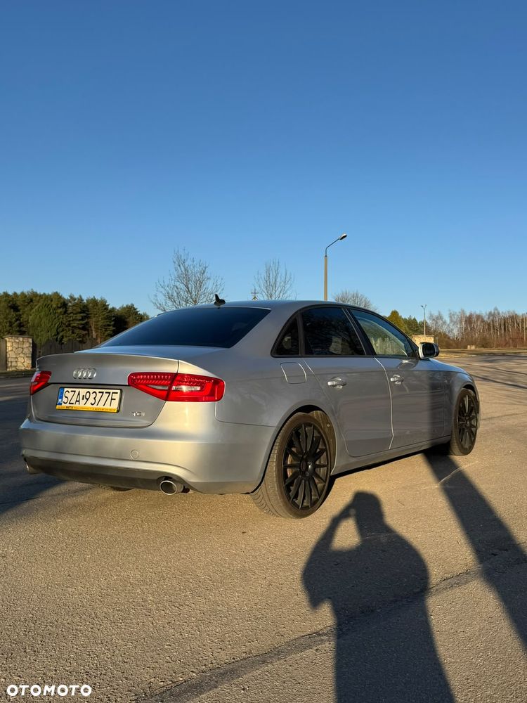 Audi A4 Limousine - 5