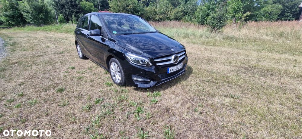 Mercedes-Benz Klasa B 200 7G-DCT UrbanStyle Edition - 9