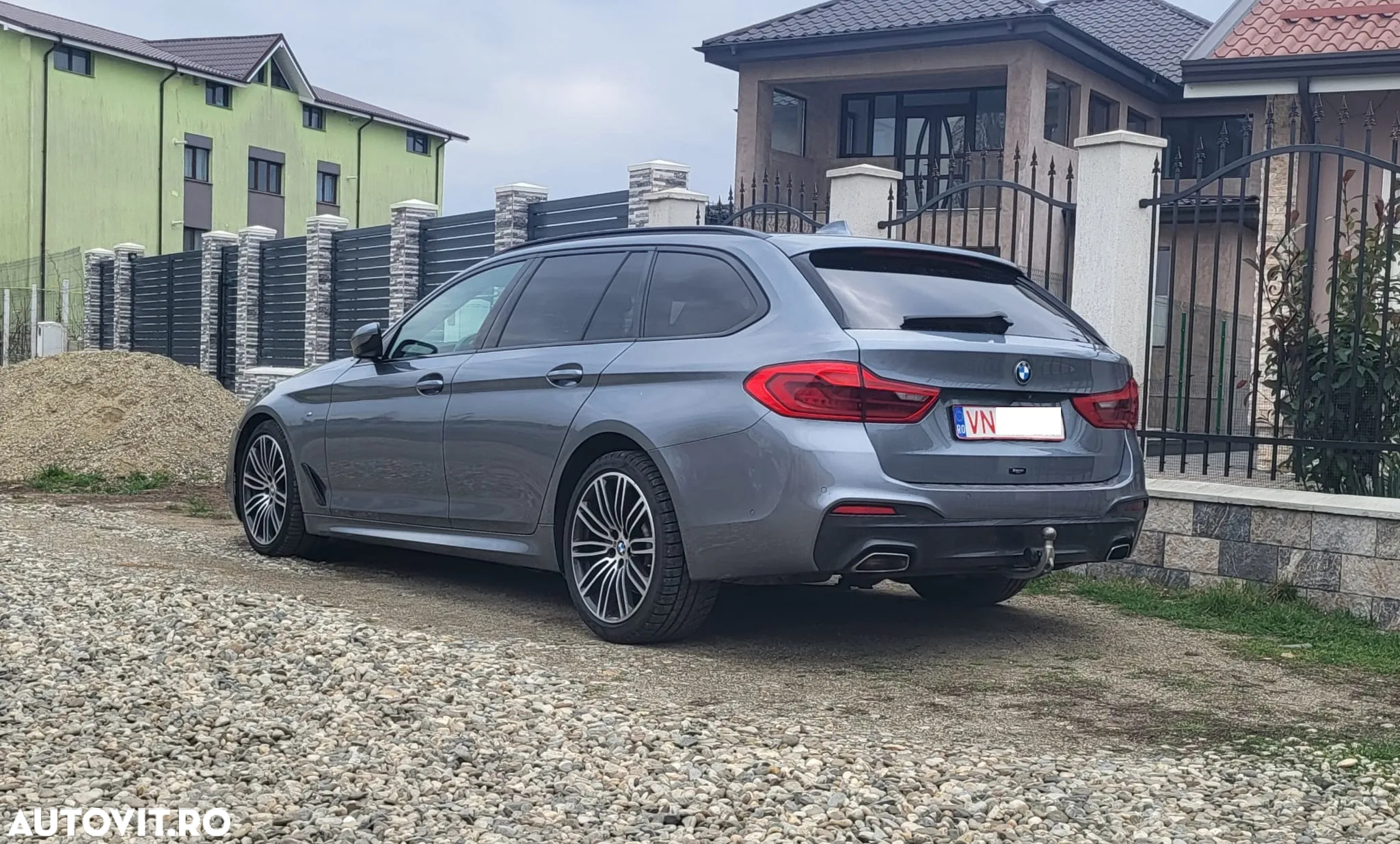 BMW Seria 5 520i Touring Aut. M Sport Edition - 2