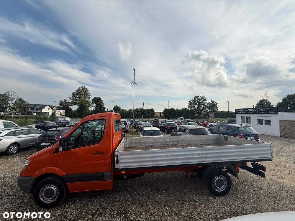 Mercedes-Benz Sprinter - 2