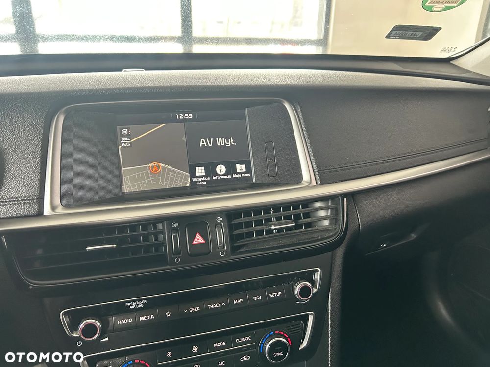 Kia Optima 2.0 M - 13