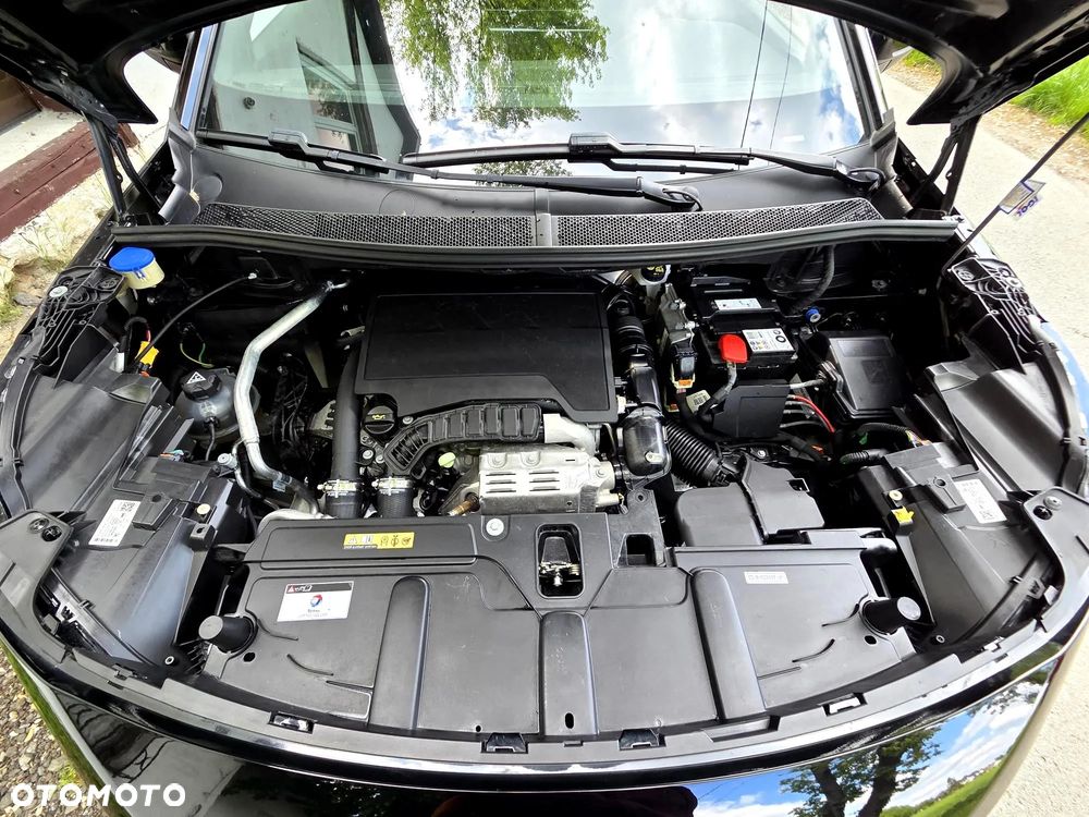Peugeot 5008 1.2 PureTech Road Trip S&S EAT8 - 37