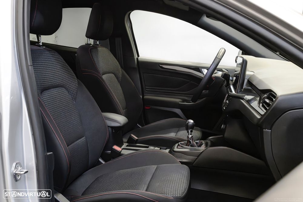 Ford Focus SW 1.0 EcoBoost MHEV ST-Line - 10