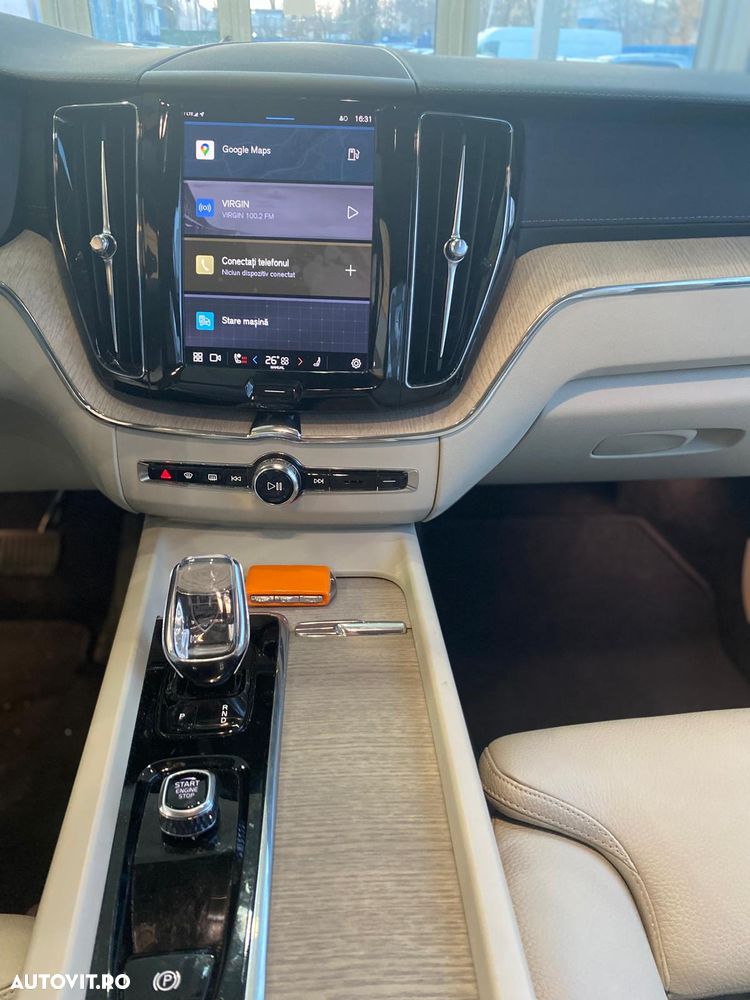 Volvo XC 60 B4 MHEV AT8 FWD Inscription - 14