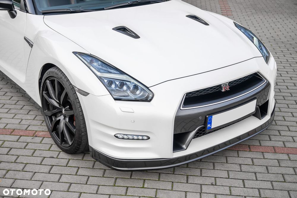 Nissan GT-R Black Edition - 4