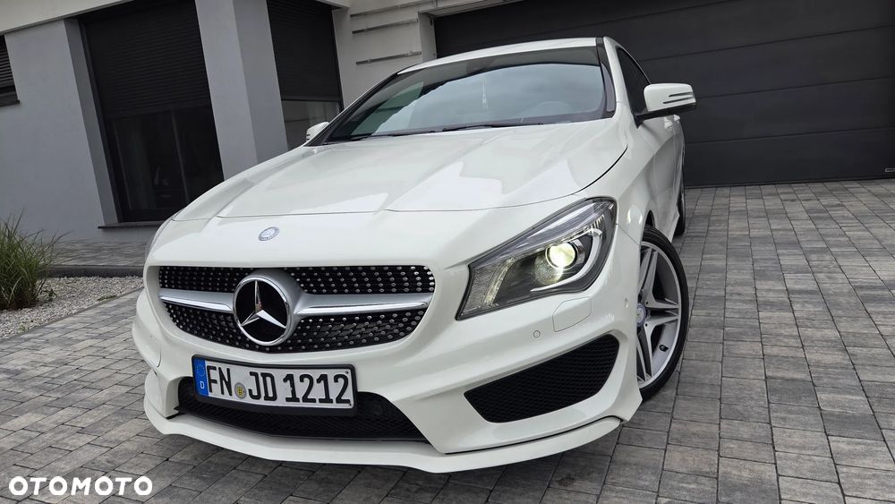Mercedes-Benz CLA 180 7G-DCT AMG Line - 13