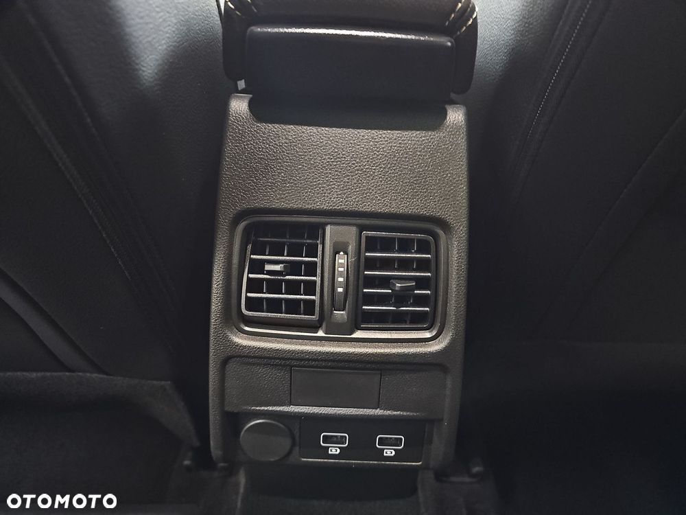 Renault Arkana TCe Mild Hybrid 140 EDC Techno - 29