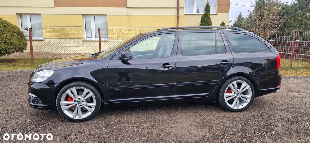 Skoda Octavia 2.0 TSI RS - 11