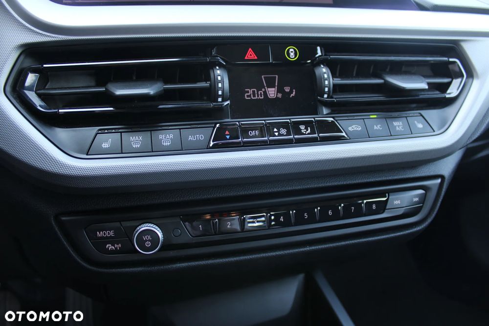 BMW Seria 1 118i Advantage - 22