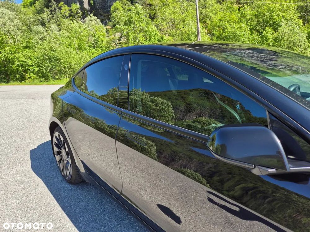 Tesla Model 3 Langstreckenbatterie Allradantrieb Dual Motor Performance - 4