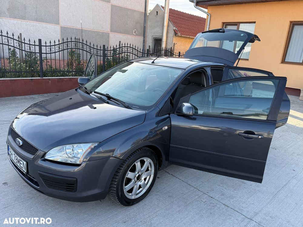Ford Focus - 37