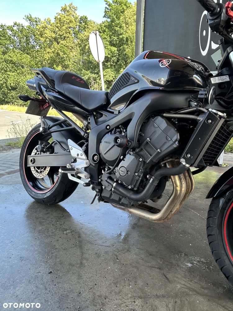 Yamaha FZ6 - 3