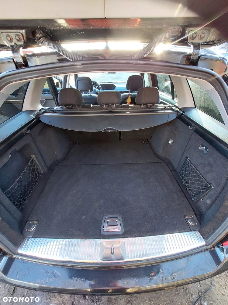 Mercedes-Benz Klasa C 180 CGI Automatik BlueEFFICIENCY - 9