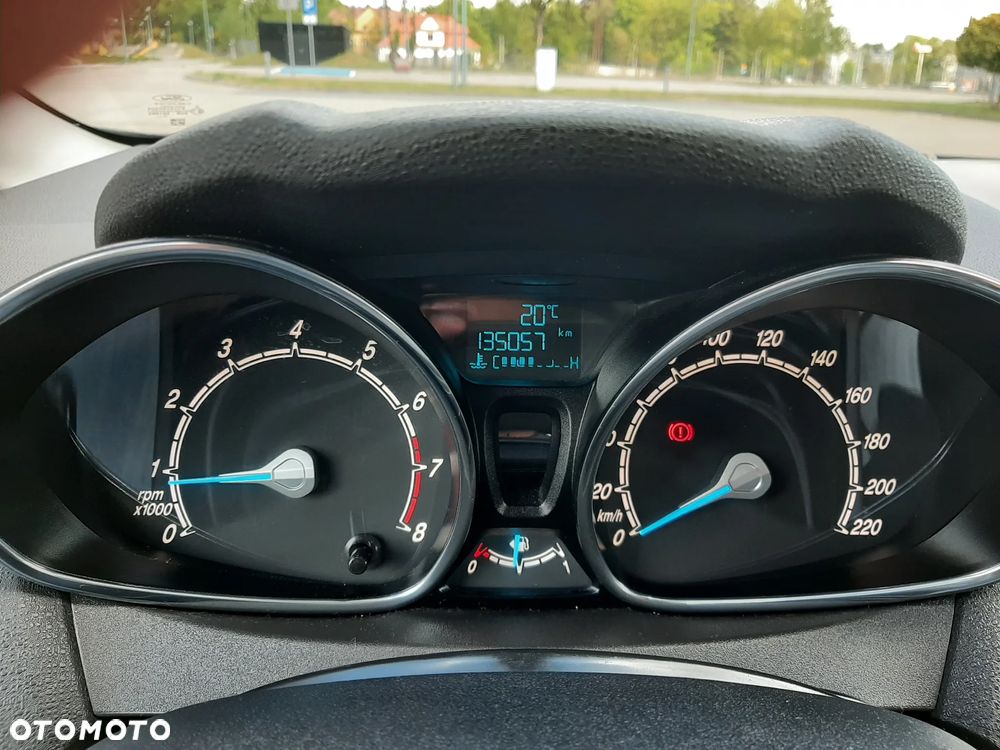 Ford Fiesta 1.25 Titanium EU5 - 19