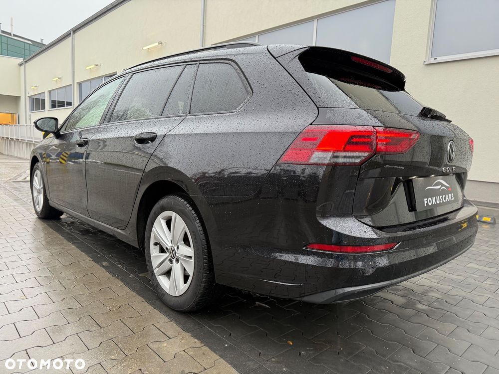 Volkswagen Golf - 10