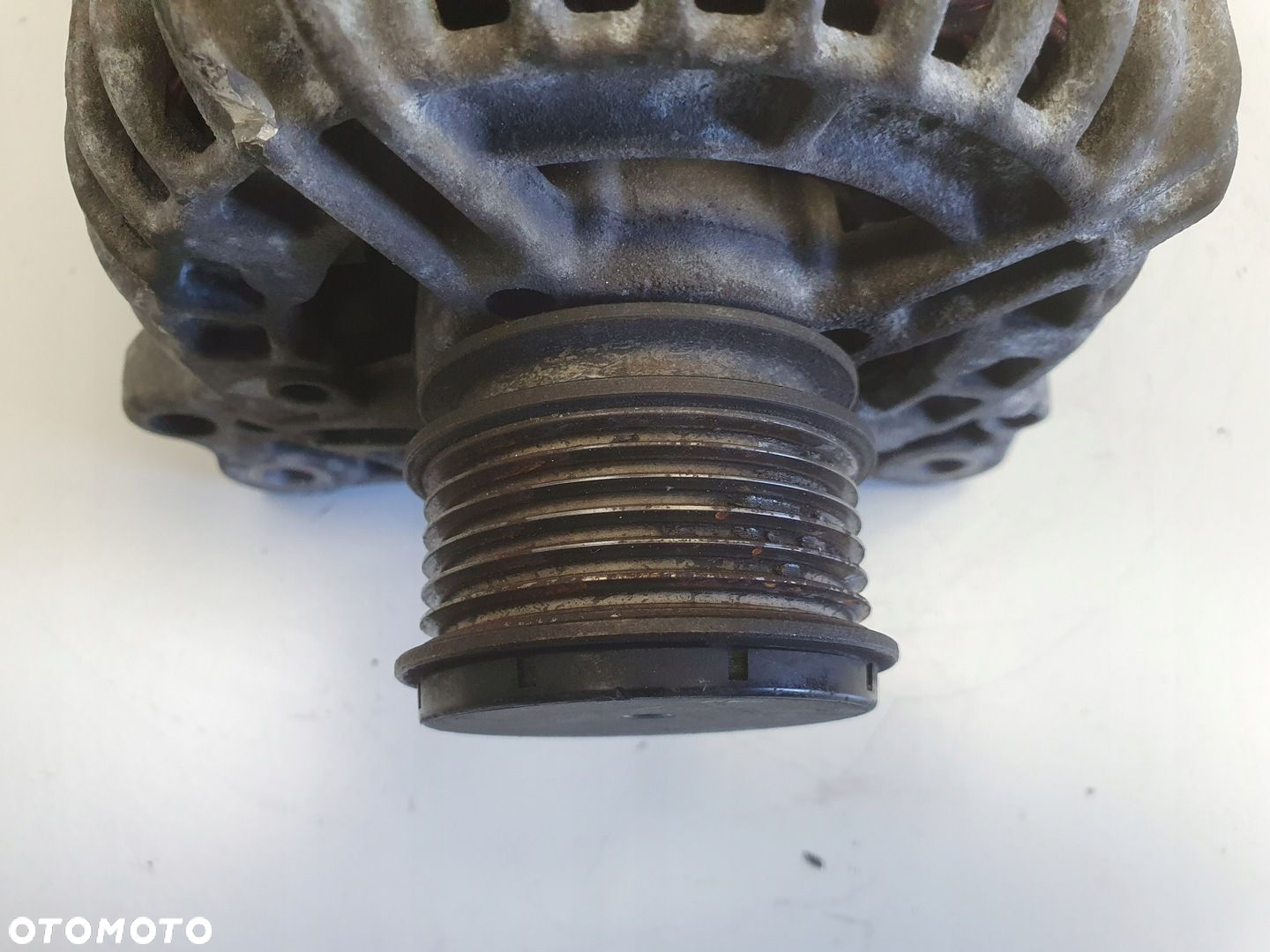 VW Golf V 2.0 TDI ALTERNATOR bosch 06F903023F 140A - 4
