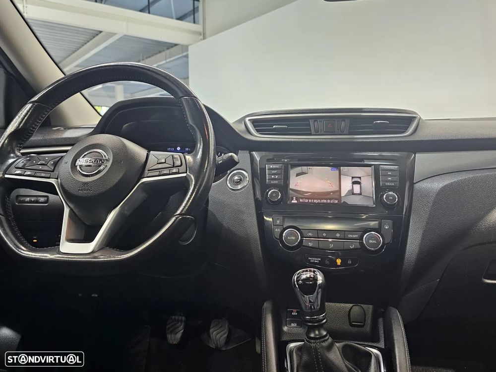 Nissan Qashqai 1.5 dCi N-Connecta J18 - 28