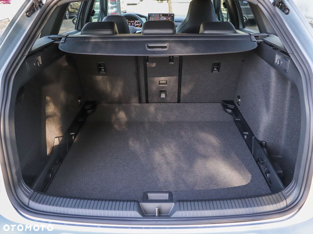 Volkswagen Golf - 25