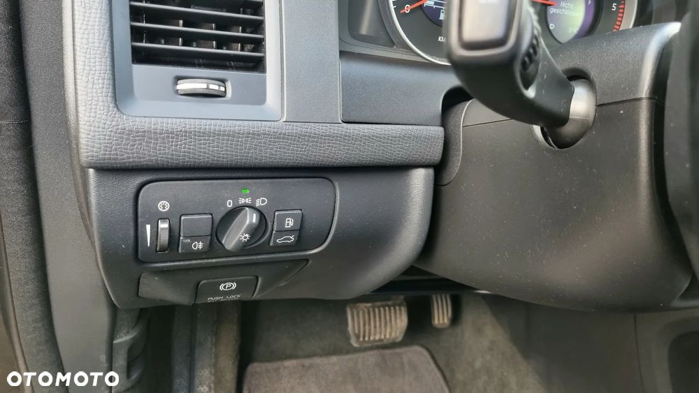 Volvo XC 60 D3 Geartronic Momentum - 18