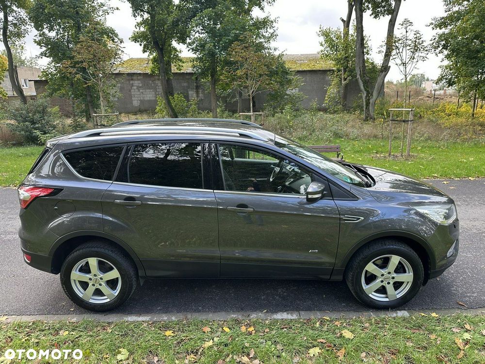 Ford Kuga - 12